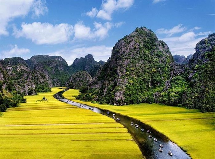 HOA LU - TAM COC - MUA CAVE DAILY NINH BINH TOUR