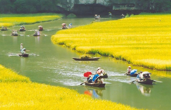 HOA LU - TAM COC DAY TRIP (NINH BINH, VIETNAM)