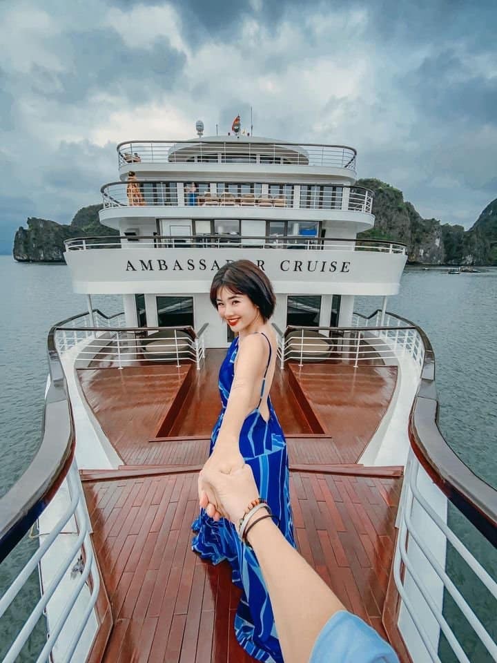 AMBASSADOR CRUISE 5* ON HA LONG BAY 2D1N